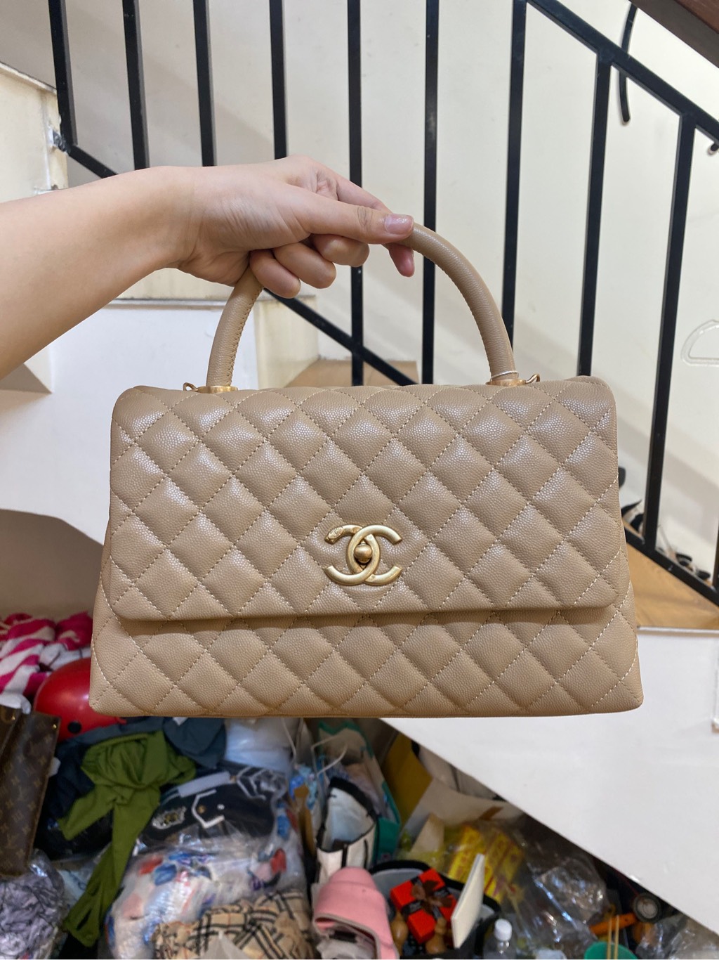 Túi Xách Chanel Coco Siêu Cấp Da Hạt Màu Trang Khóa Vàng Màu Vàng Gold #39 Túi Xách Chanel Coco Siêu Cấp Da Hạt Màu Trang Khóa Vàng Màu Vàng Gold
